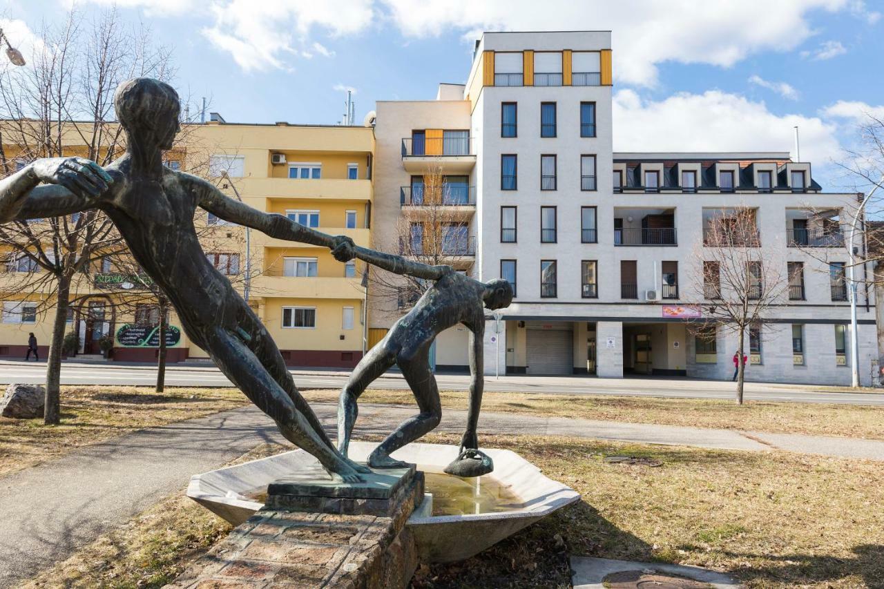 Mse Apartman Miskolc Luaran gambar